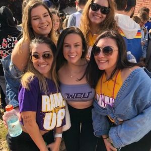 Meet your Posher, Bella